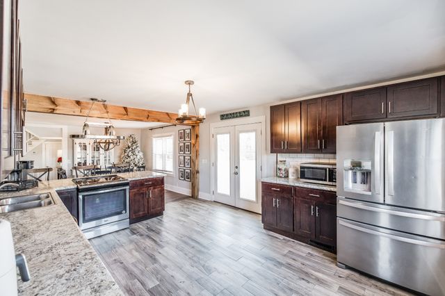 2999 Oak Grove Church Rd, Bethpage, TN 37022