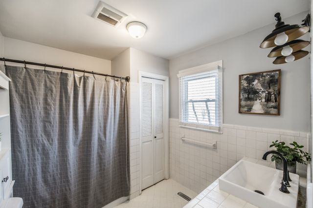 2999 Oak Grove Church Rd, Bethpage, TN 37022