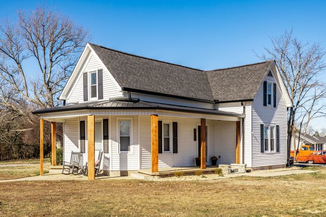 2999 Oak Grove Church Rd, Bethpage, TN 37022