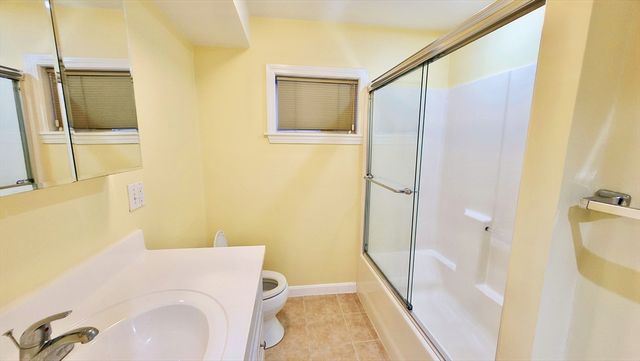 717 Middlesex St, Lowell, MA 01851