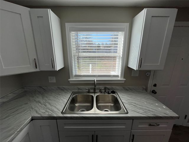 6410 Lovett Avenue, Dallas, TX 75227