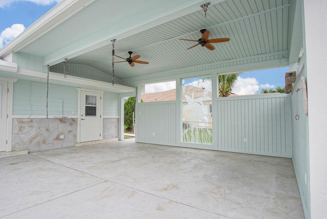 2486 SW Waikiki Street, Port St Lucie, FL 34953
