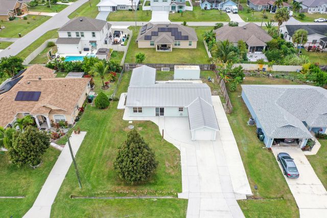 2486 SW Waikiki Street, Port St Lucie, FL 34953