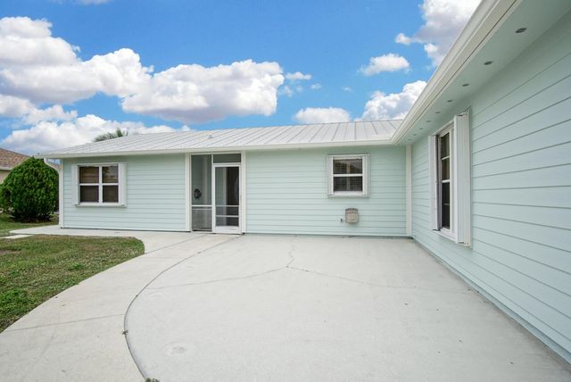 2486 SW Waikiki Street, Port St Lucie, FL 34953