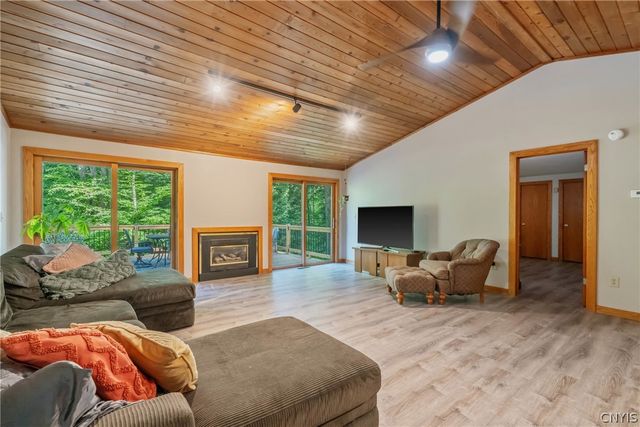 2424 Sourwood Drive, Lysander, NY 13135