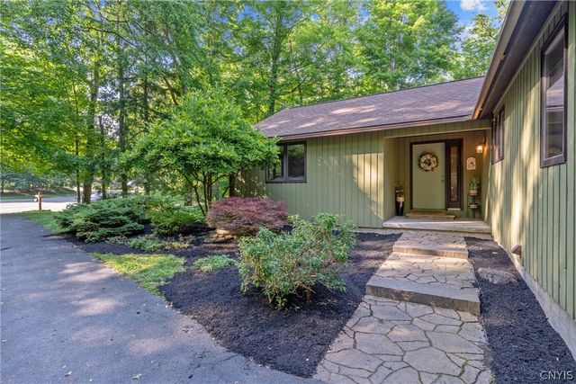 2424 Sourwood Drive, Lysander, NY 13135