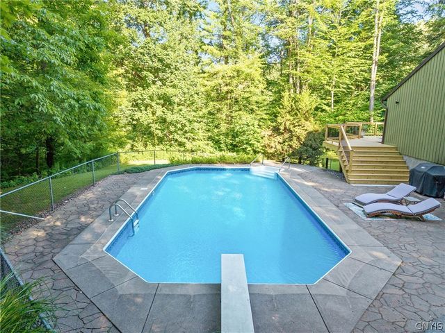 2424 Sourwood Drive, Lysander, NY 13135