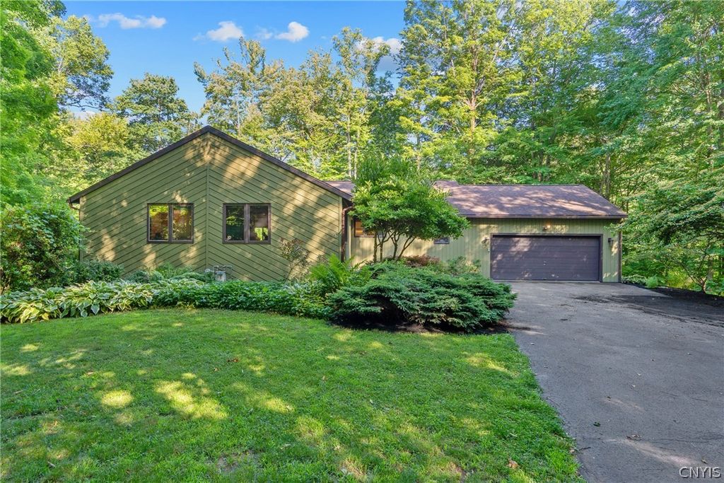 2424 Sourwood Drive, Lysander, NY 13135