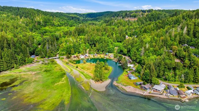 241 NE Rendsland Creek Road, Tahuya, WA 98588