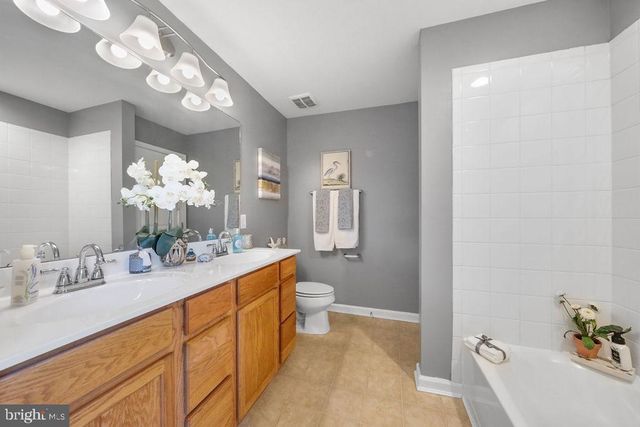 1607 EXPOSITION DR, Williamstown, NJ 08094