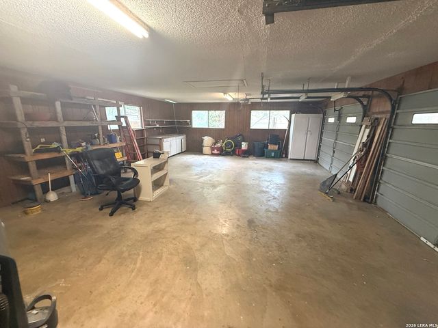 717 Lookout, Canyon Lake, TX 78133