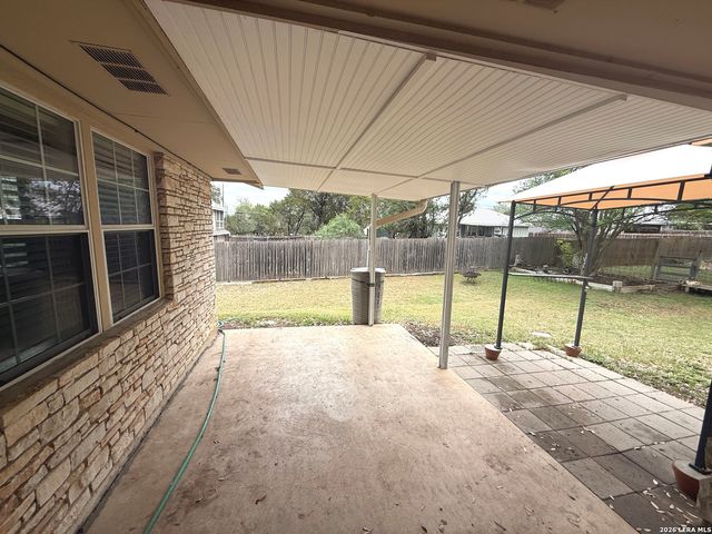 717 Lookout, Canyon Lake, TX 78133