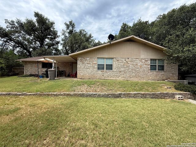 717 Lookout, Canyon Lake, TX 78133