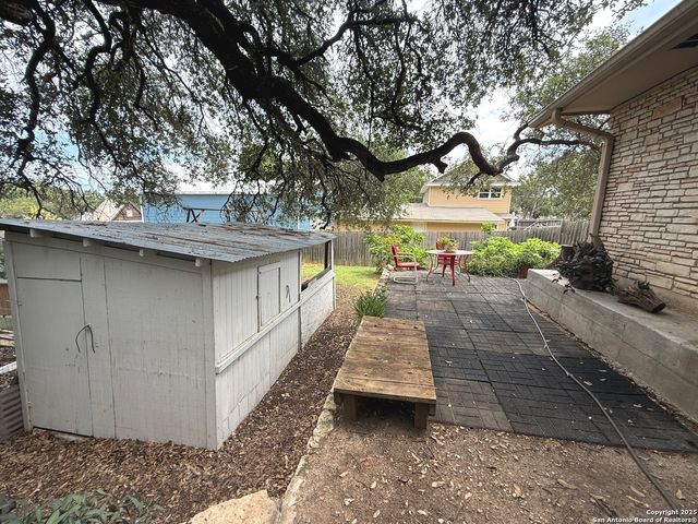 717 Lookout, Canyon Lake, TX 78133