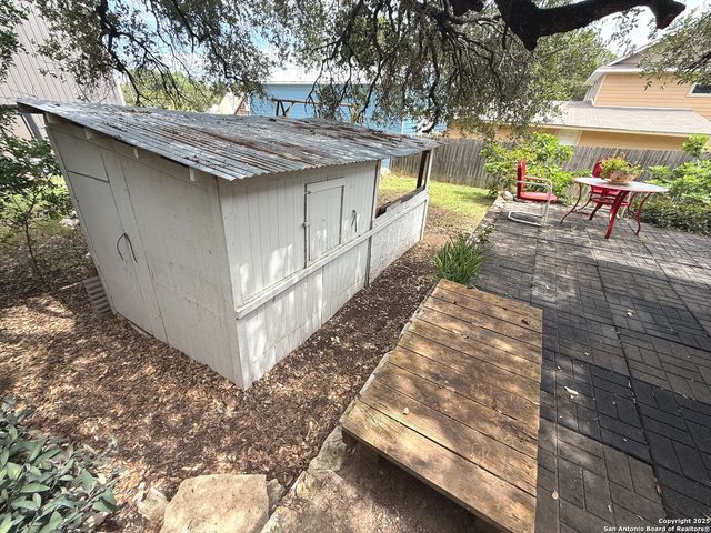 717 Lookout, Canyon Lake, TX 78133