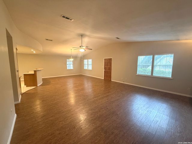 717 Lookout, Canyon Lake, TX 78133