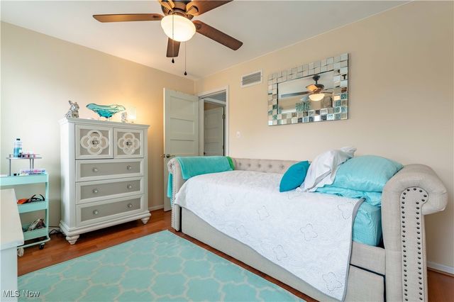 134 Mayflower Drive, Youngstown, OH 44512