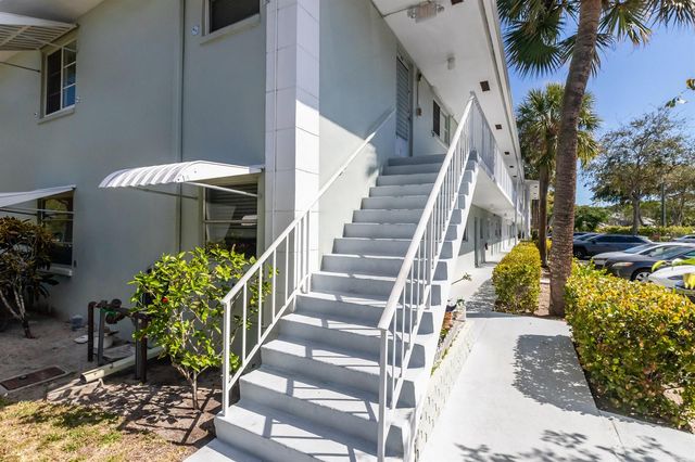 2300 NW 22nd Avenue 112, Delray Beach, FL 33445