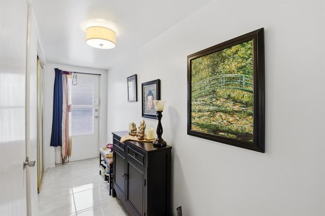 2300 NW 22nd Avenue 112, Delray Beach, FL 33445
