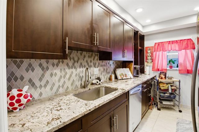 2300 NW 22nd Avenue 112, Delray Beach, FL 33445