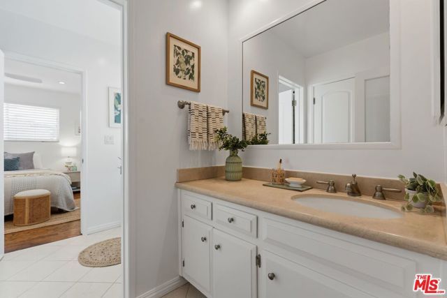 944 17th Street 6, Santa Monica, CA 90403