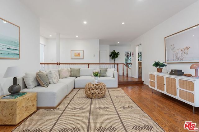944 17th Street 6, Santa Monica, CA 90403