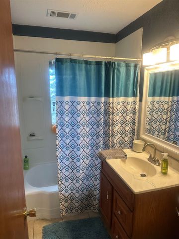 637 S Lightner Dr., Wichita, KS 67218