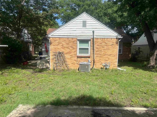 637 S Lightner Dr., Wichita, KS 67218