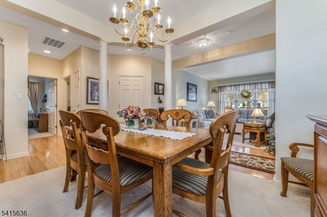 95 Kensington Cir, White Twp., NJ 07823