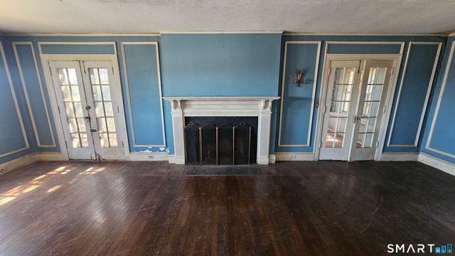 21 Bloomfield Avenue, Hartford, CT 06105