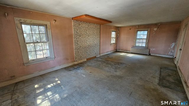 21 Bloomfield Avenue, Hartford, CT 06105