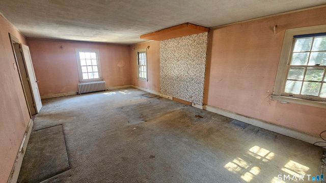 21 Bloomfield Avenue, Hartford, CT 06105