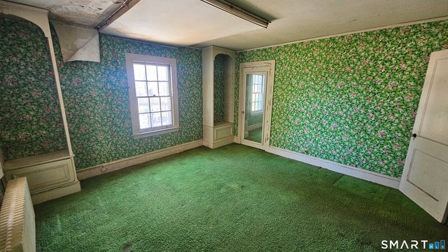 21 Bloomfield Avenue, Hartford, CT 06105