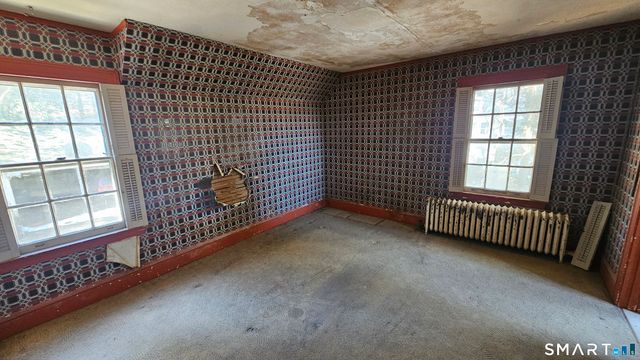 21 Bloomfield Avenue, Hartford, CT 06105