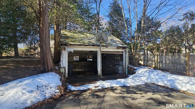 21 Bloomfield Avenue, Hartford, CT 06105