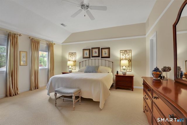 11 Dunne Wood Court, Farmington, CT 06085