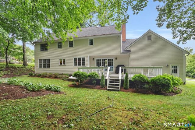 11 Dunne Wood Court, Farmington, CT 06085