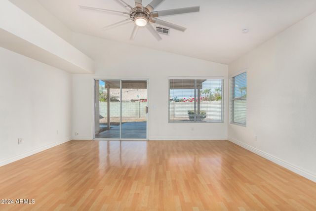 8338 W PARADISE Drive, Peoria, AZ 85345