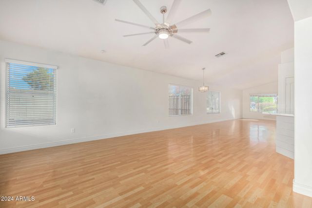 8338 W PARADISE Drive, Peoria, AZ 85345