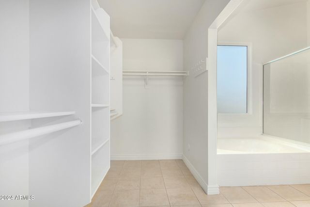 8338 W PARADISE Drive, Peoria, AZ 85345