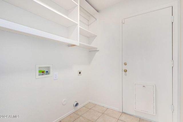 8338 W PARADISE Drive, Peoria, AZ 85345