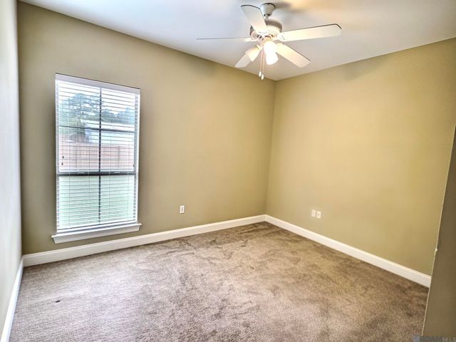 12457 Dutchtown Villa Dr, Geismar, LA 70734