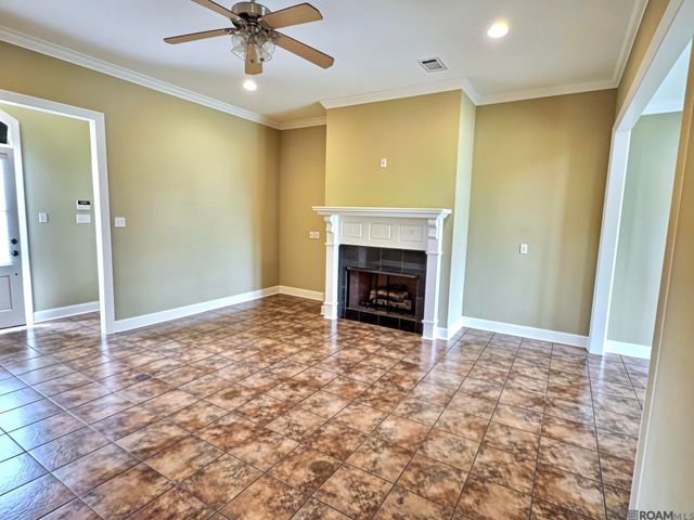 12457 Dutchtown Villa Dr, Geismar, LA 70734