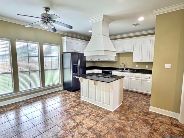 12457 Dutchtown Villa Dr, Geismar, LA 70734