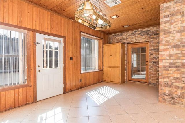 305 Cardinal Avenue, Mcallen, TX 78504