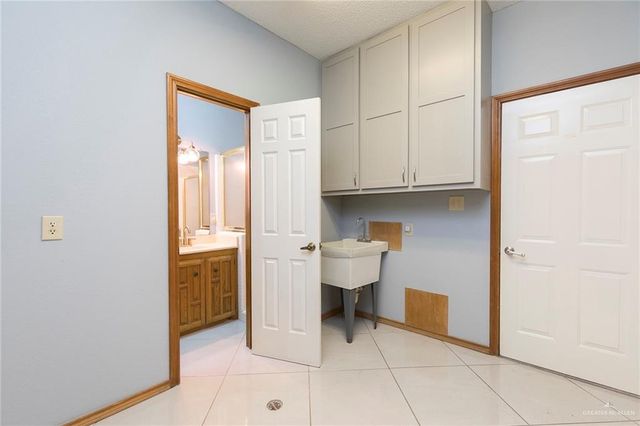 305 Cardinal Avenue, Mcallen, TX 78504