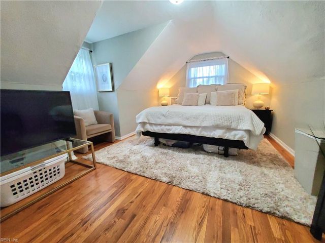 4912 Erskine ST, Virginia Beach, VA 23462