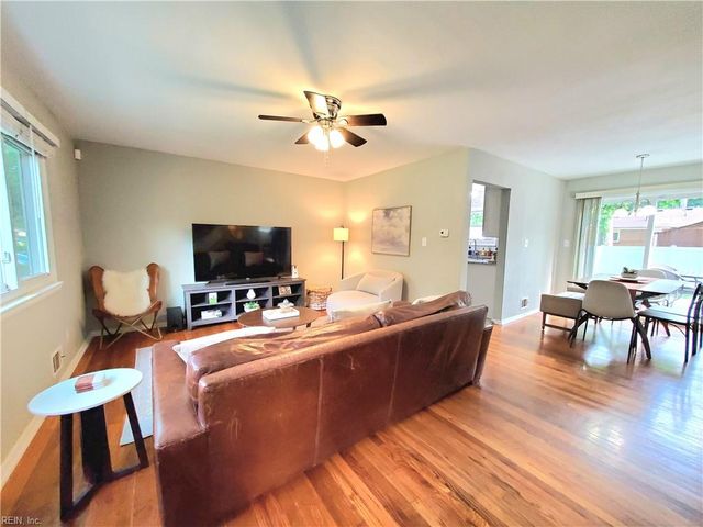 4912 Erskine ST, Virginia Beach, VA 23462