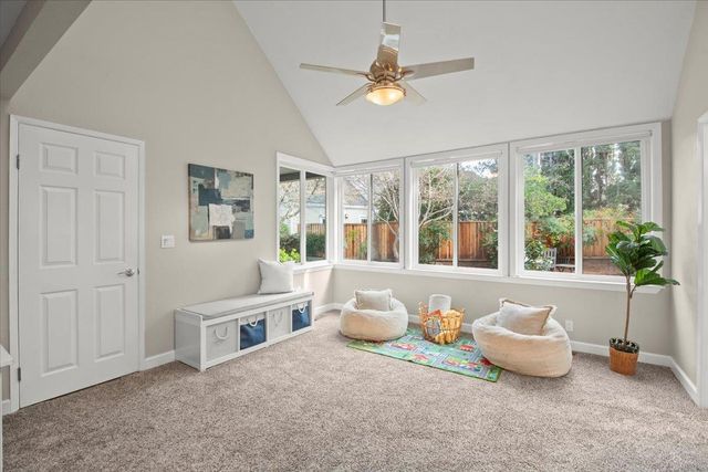 411 Hedgerow Court, Mountain View, CA 94041