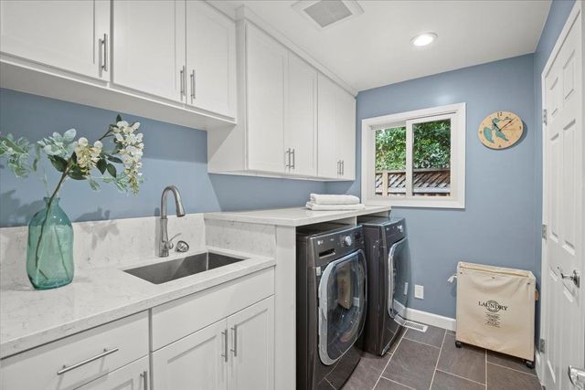 411 Hedgerow Court, Mountain View, CA 94041